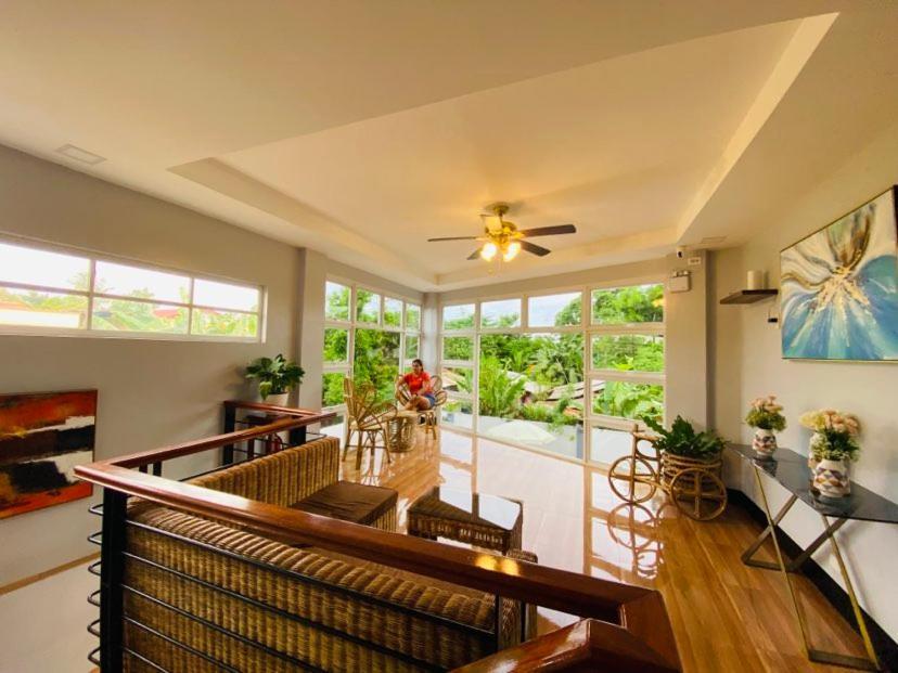 Mongki'S Pensionhouse Puerto Princesa ภายนอก รูปภาพ